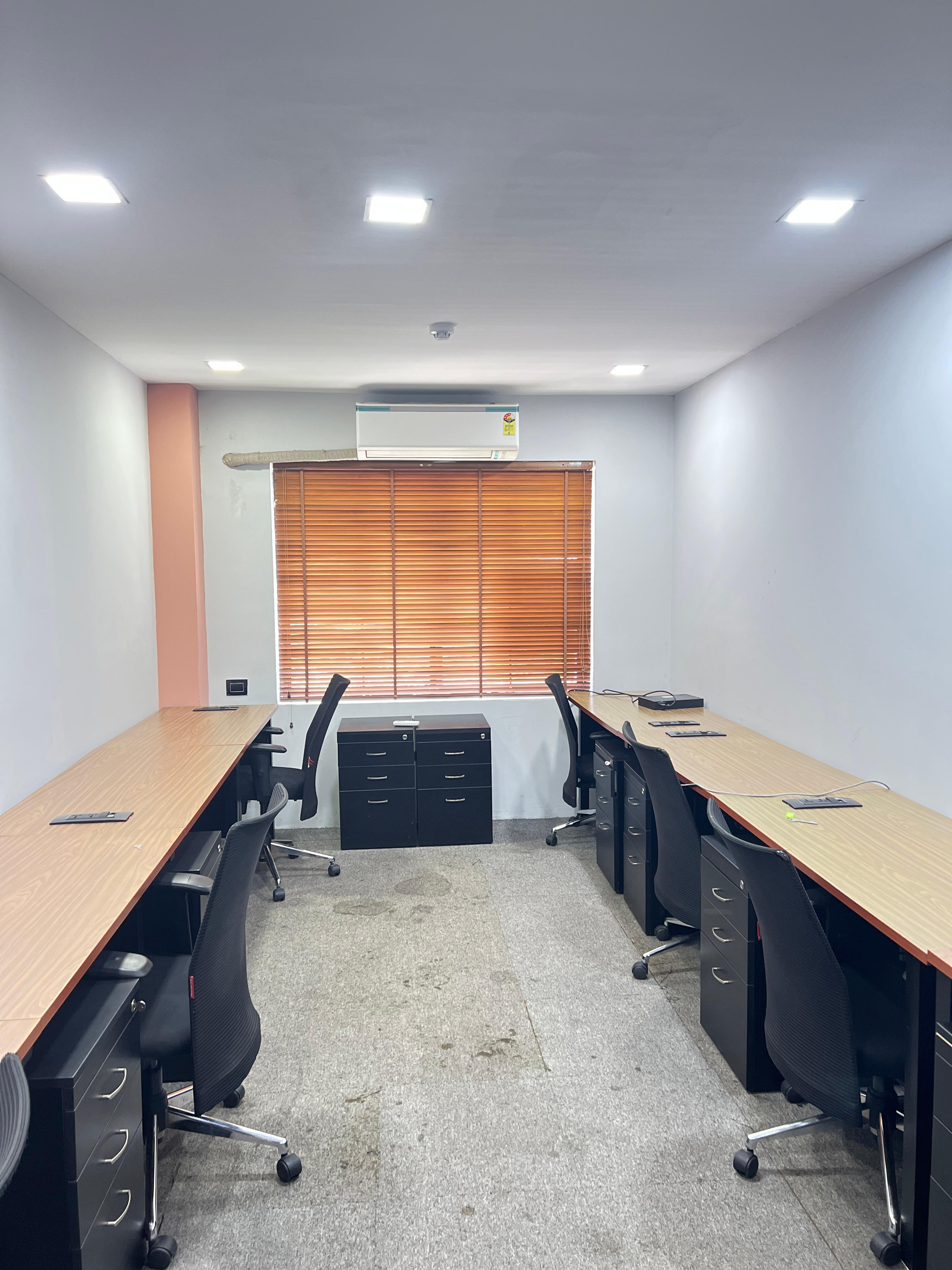 Corridors to 5 Seater Workspace in Chennai
